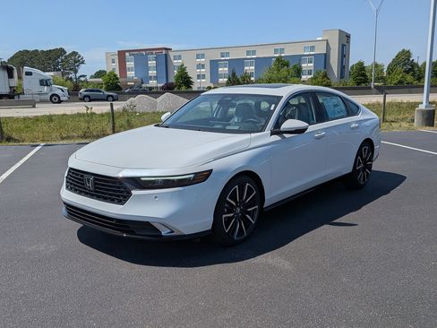 New 2026 Honda Accord Touring image 7