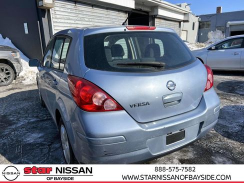 Used 2011 Nissan Versa 1.8 S image 6