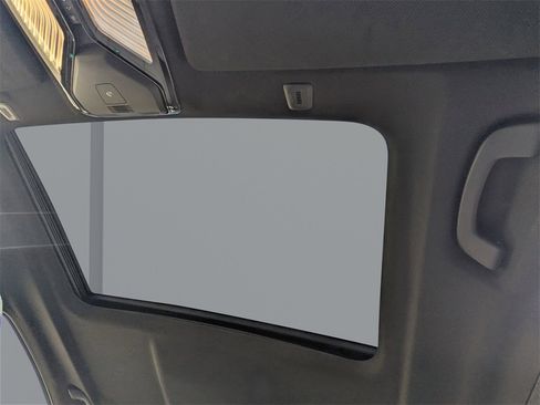 Used 2017 BMW 530i image 18