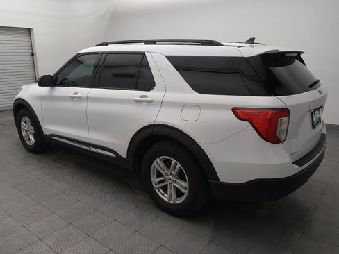 Used 2022 Ford Explorer XLT RWD image 3