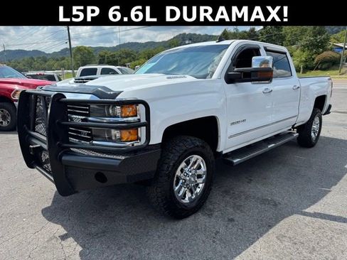 Used 2018 Chevrolet Silverado 3500 LTZ image 5