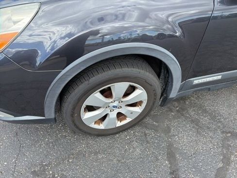 Used 2012 Subaru Outback 2.5i Limited w/ Moonroof Pkg AWD/4WD image 15