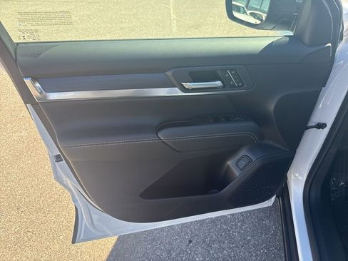 New 2026 GMC Terrain Elevation w/ Elevation Premium Package image 9