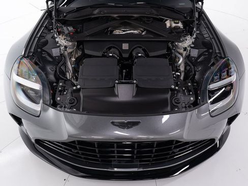 Used 2026 Aston Martin V8 Vantage Coupe RWD image 38