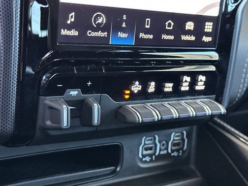 Used 2022 RAM 1500 Limited w/ Off-Road Group AWD/4WD image 22