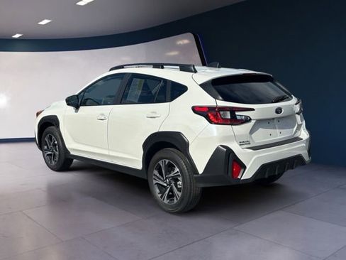 Used 2024 Subaru Crosstrek 2.0i Premium AWD/4WD image 3