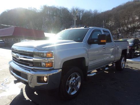 Used 2019 Chevrolet Silverado 2500 LT w/ All Star Edition image 3