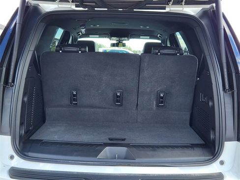 Used 2022 Chevrolet Tahoe LT w/ Luxury Package image 16