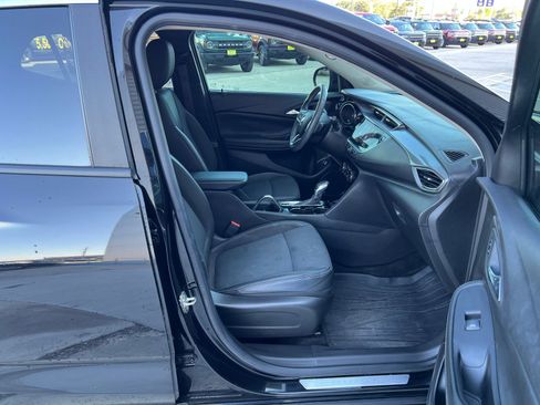 Used 2021 Buick Encore GX Select w/ Sport Touring Package FWD image 16