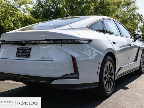 New 2026 Lexus ES 350e FWD image 6
