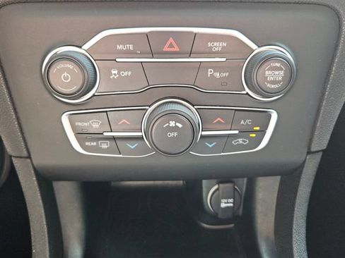 Used 2023 Dodge Charger SXT RWD image 18