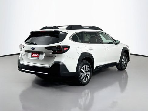 Used 2024 Subaru Outback Premium AWD/4WD image 5
