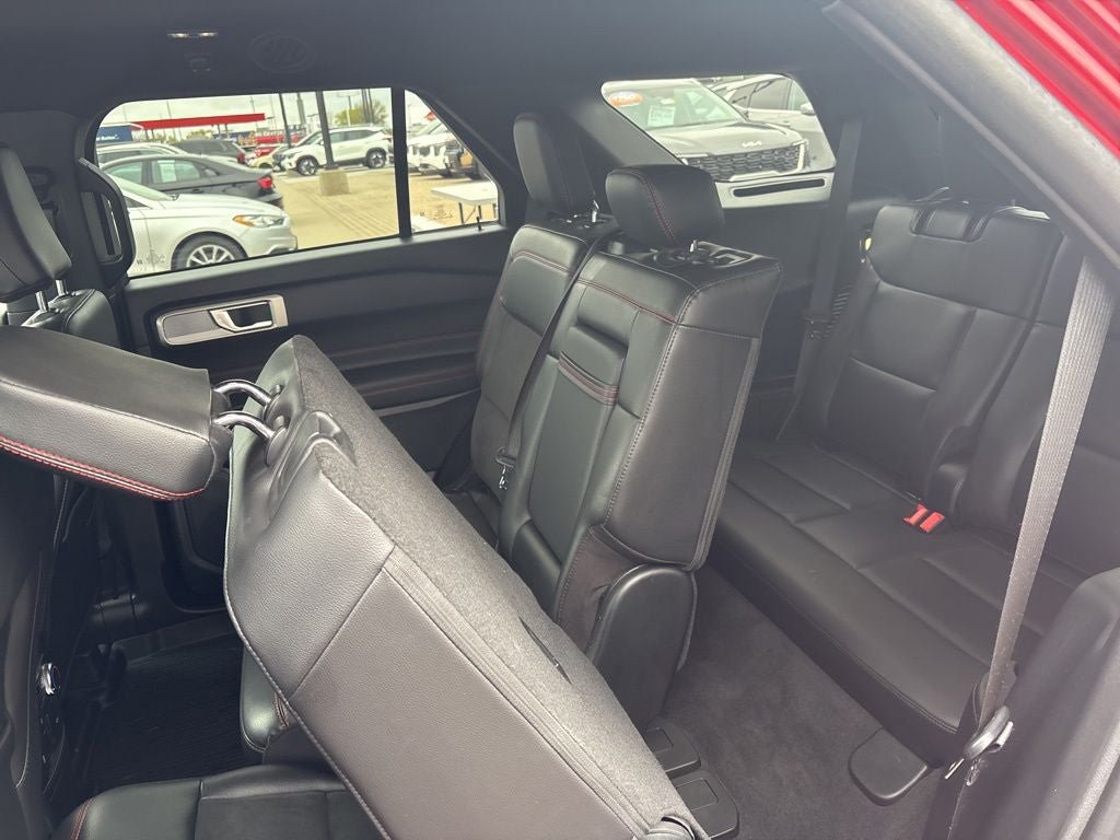 Used 2023 Ford Explorer ST-Line AWD/4WD image 31