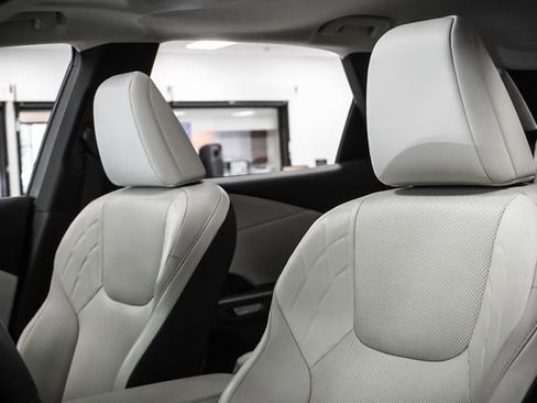 Certified 2024 Lexus RX 350h w/ Convenience Package image 10