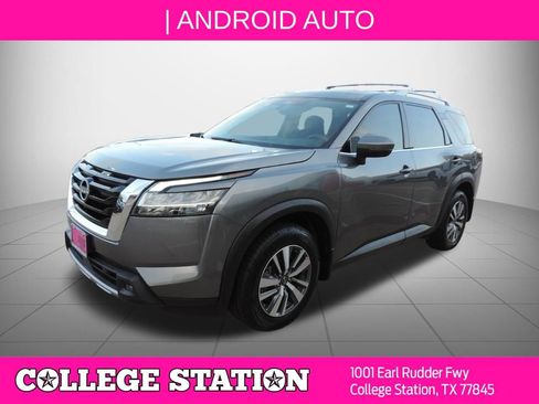 Certified 2024 Nissan Pathfinder SL w/ Cargo Package FWD image 8