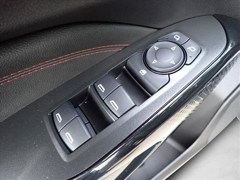 New 2026 Chevrolet Trax RS w/ Sunroof Package image 15