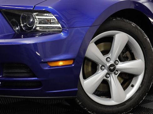 Used 2013 Ford Mustang GT Premium w/ Comfort Pkg image 3