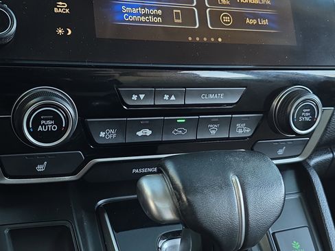 Used 2018 Honda CR-V Touring image 22