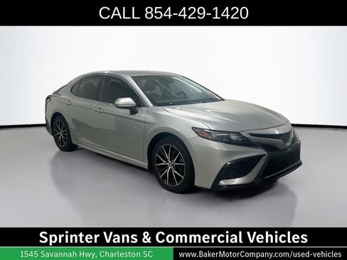 Used 2021 Toyota Camry SE FWD image 7