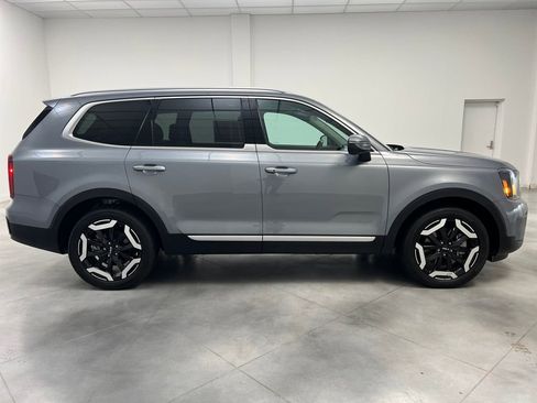 Used 2025 Kia Telluride S image 8