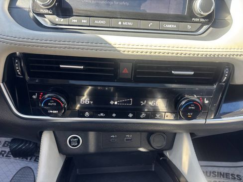 Used 2023 Nissan Rogue SL image 28