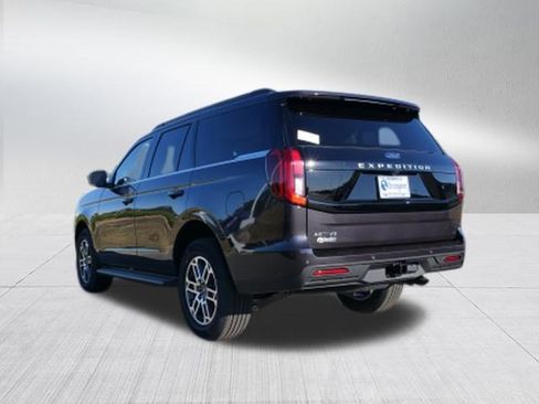 New 2025 Ford Expedition Active image 5