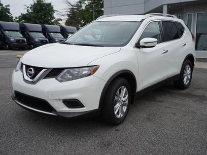 Used 2016 Nissan Rogue SV