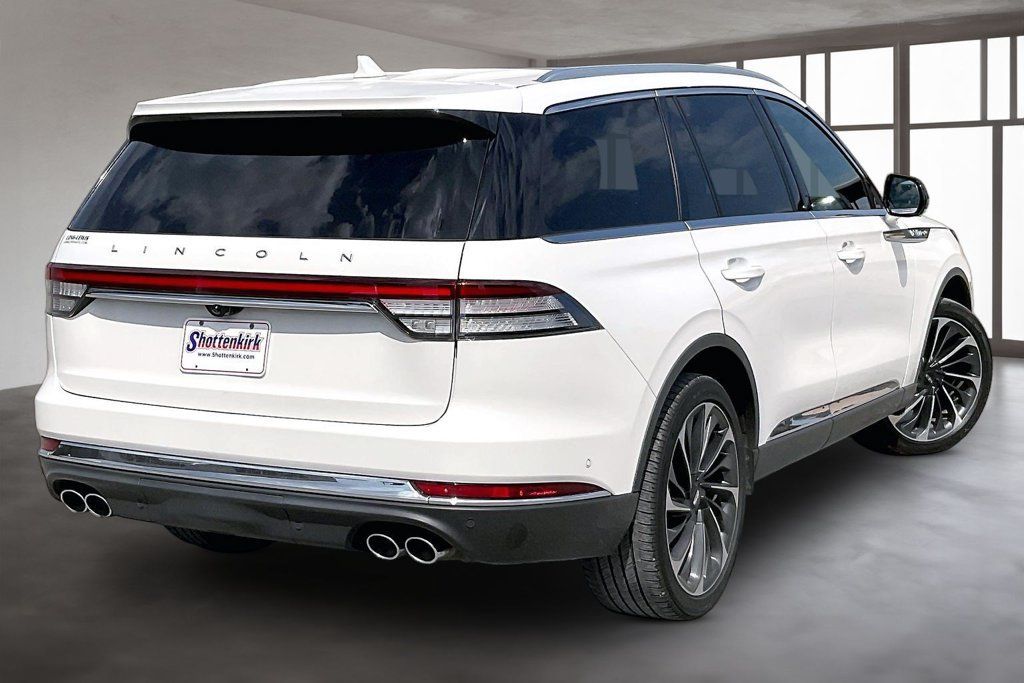 Used 2023 Lincoln Aviator Reserve w/ Equipment Group 201A AWD/4WD image 6