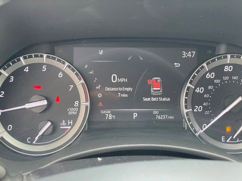 Used 2021 Toyota Highlander Limited image 21