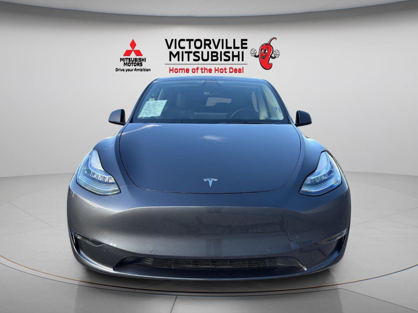 Used 2022 Tesla Model Y Long Range AWD/4WD image 2