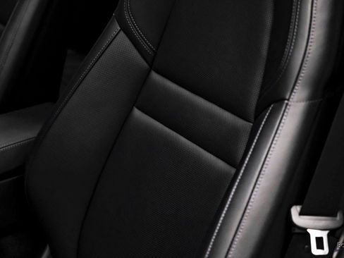 Used 2024 Porsche 911 Carrera S w/ Premium Package image 34