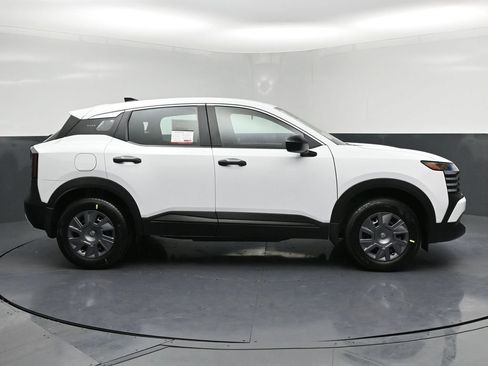 New 2026 Nissan Kicks S image 24