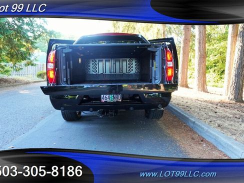 Used 2012 Chevrolet Avalanche LTZ AWD/4WD image 34