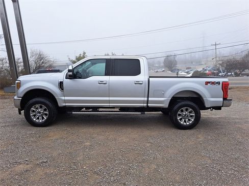 Used 2019 Ford F250 XLT w/ XLT Premium Package image 2