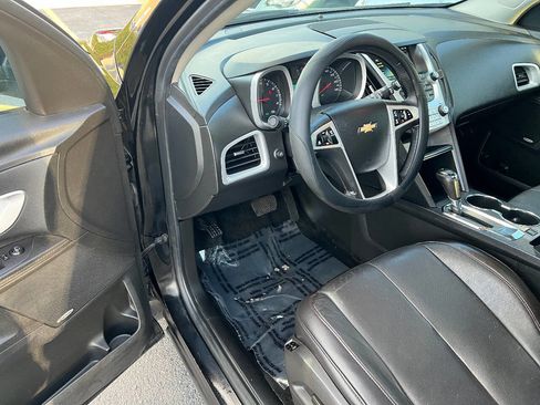 Used 2017 Chevrolet Equinox LT w/ Midnight Edition image 18