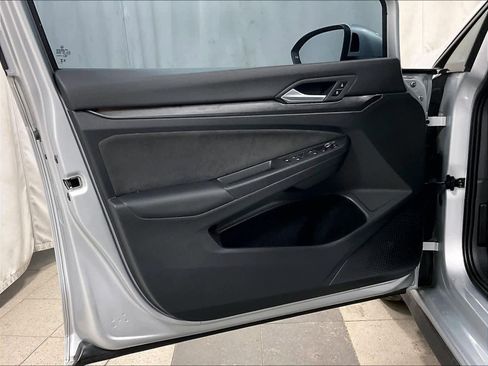 Used 2024 Volkswagen GTI S image 9