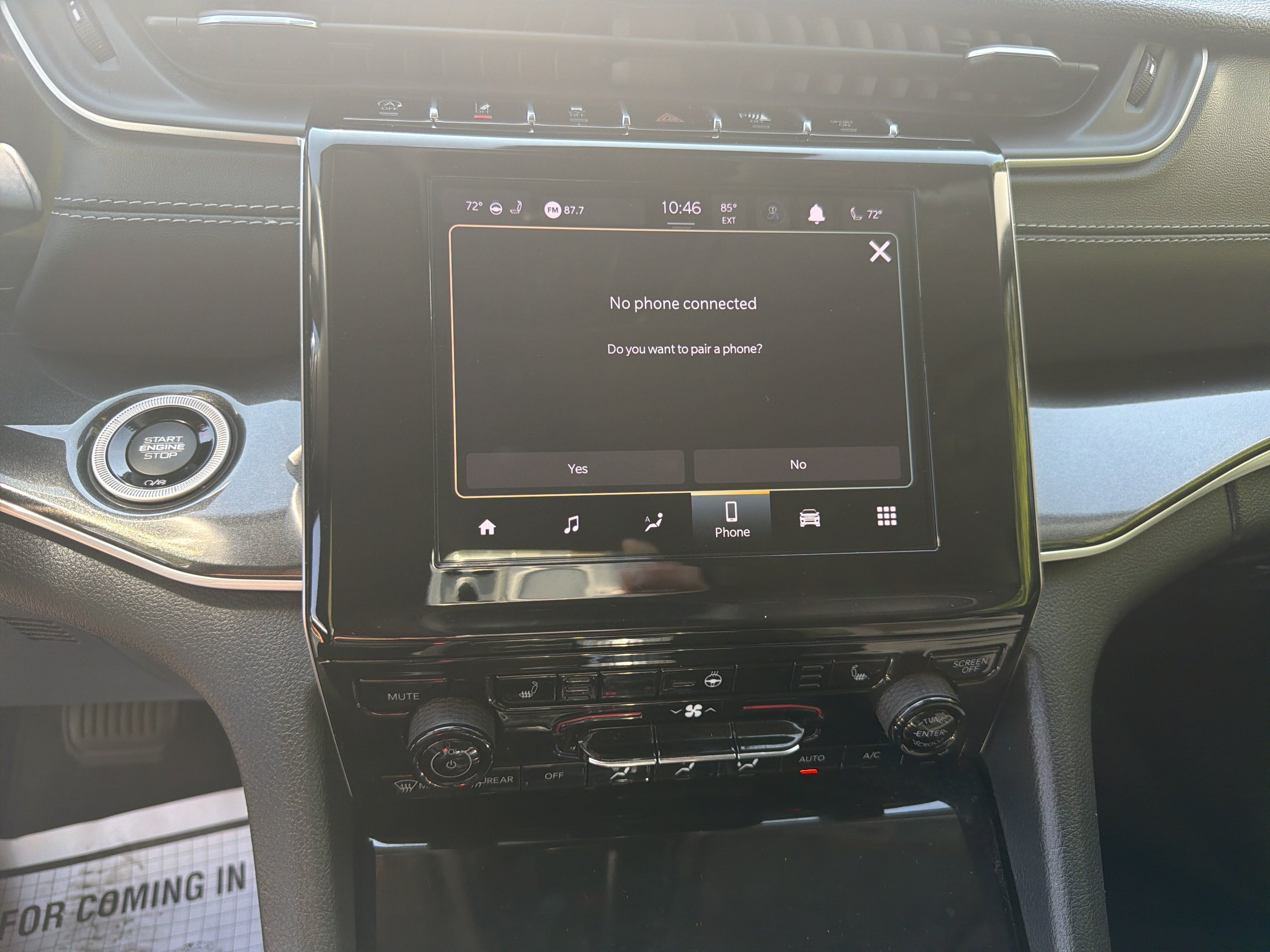 Used 2022 Jeep Grand Cherokee Laredo w/ Luxury Tech Group I AWD/4WD image 22