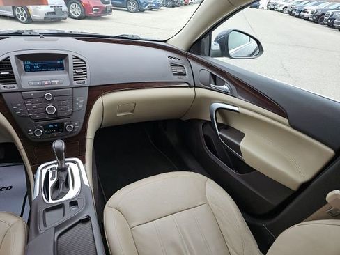 Used 2011 Buick Regal CXL image 24