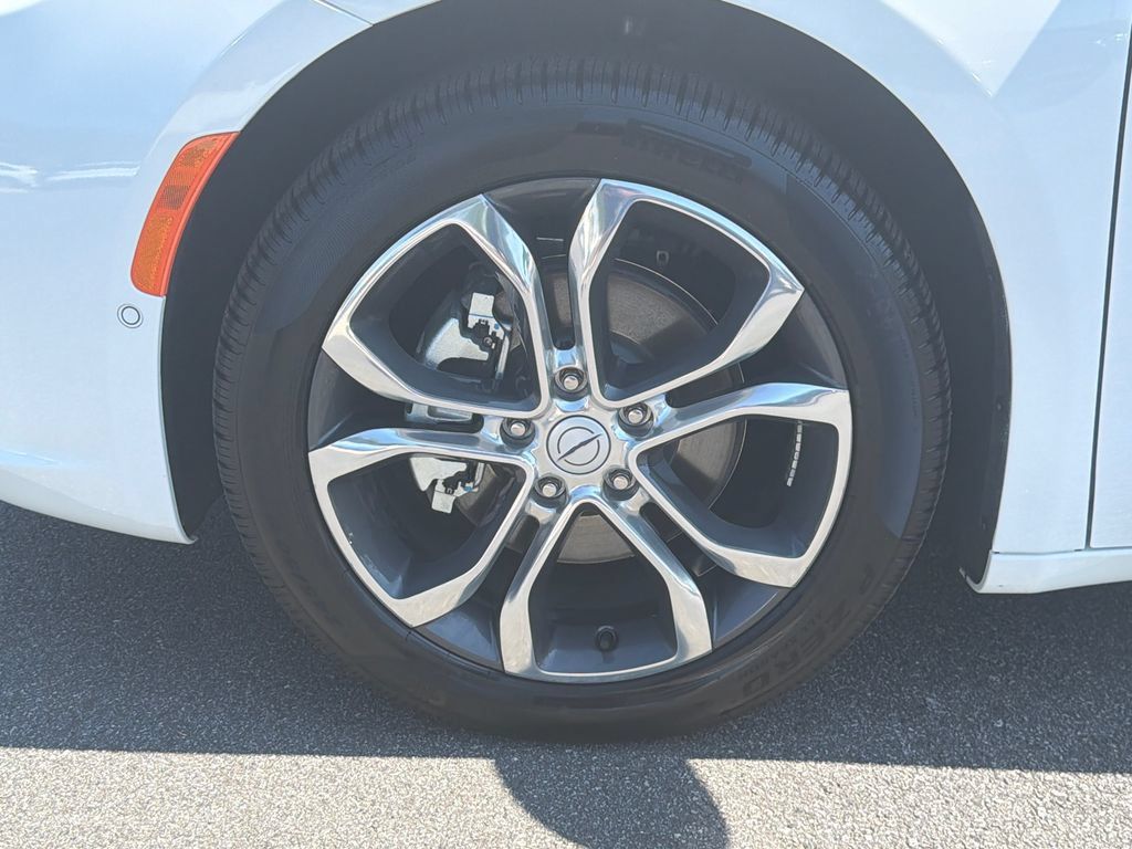Used 2026 Chrysler Pacifica Pinnacle FWD image 13