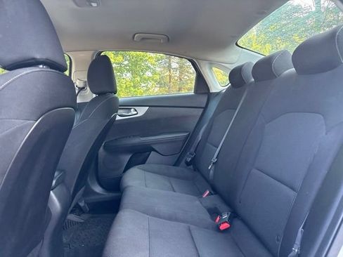 Used 2021 Kia Forte LXS FWD image 6