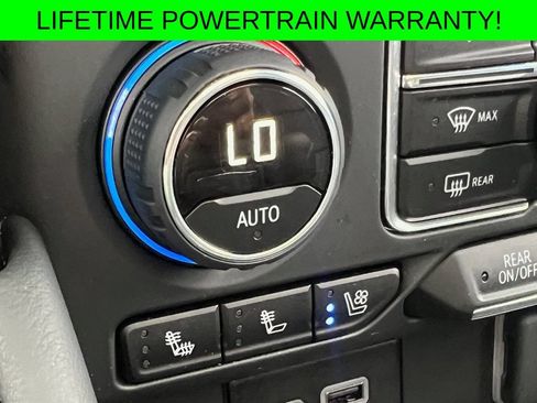 Used 2024 Chevrolet Tahoe High Country w/ Premium Package AWD/4WD image 8