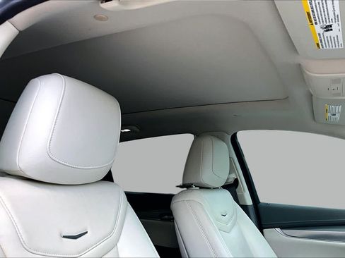 Used 2020 Cadillac XT5 Premium Luxury FWD image 14