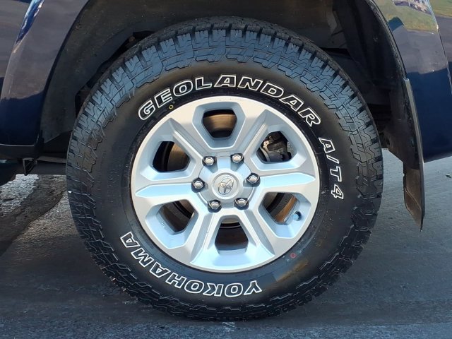 Certified 2022 Toyota 4Runner SR5 Premium w/ Moonroof Package AWD/4WD image 7