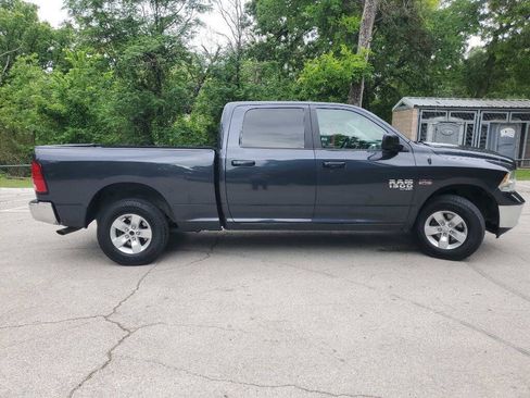 Used 2020 RAM 1500 Classic SLT RWD image 8