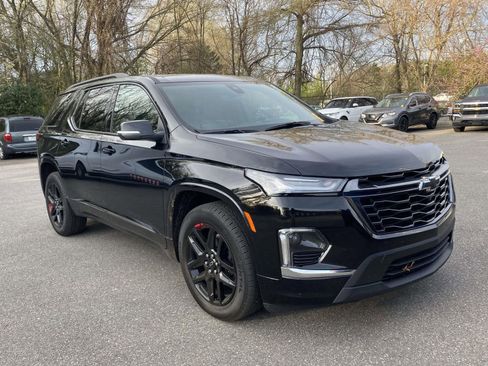 Used 2023 Chevrolet Traverse Premier w/ Redline Edition image 1
