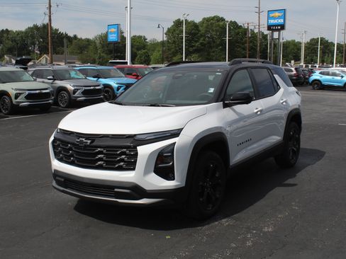 New 2026 Chevrolet Equinox LT w/ Midnight Edition FWD image 7