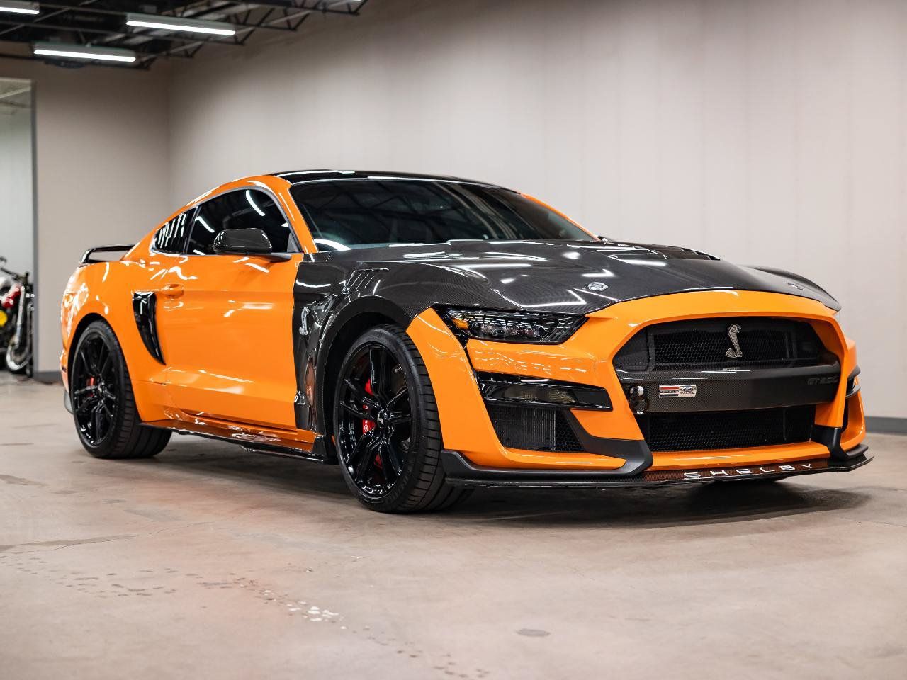 Used 2021 Ford Mustang Shelby GT500 w/ Technology Package RWD image 9