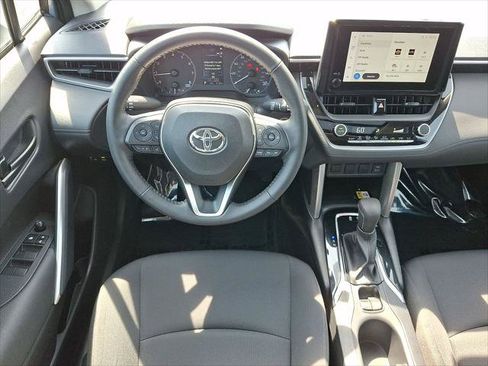 Certified 2023 Toyota Corolla Cross LE w/ Moonroof Package AWD/4WD image 22
