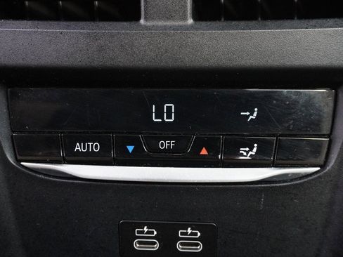 Used 2022 BMW 330i xDrive 330i xDrive w/ Driving Assistance Package image 63