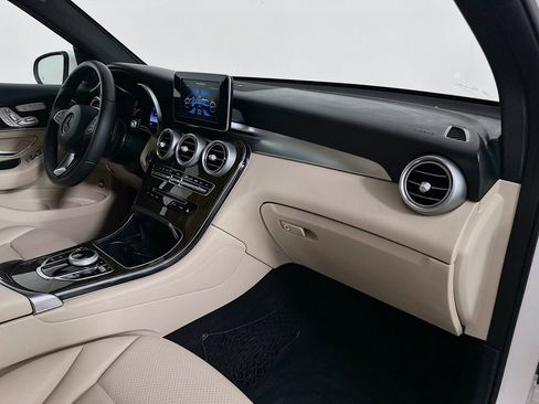 Used 2017 Mercedes-Benz GLC 300 4MATIC w/ Premium 1 Package image 30
